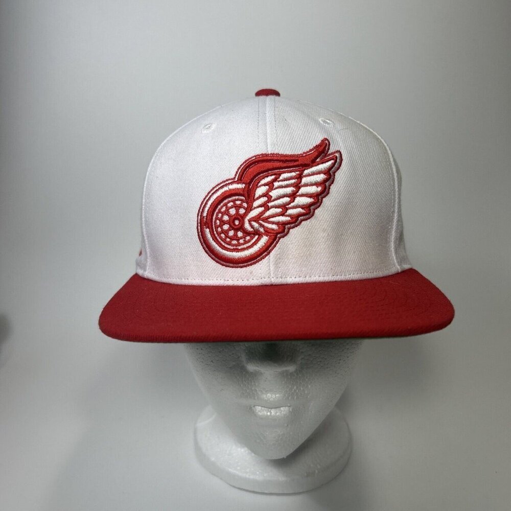 Detroit Red Wings Embroiders Logo White Hat Mitchell & Ness Hat - Picture 2 of 6